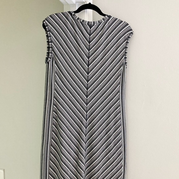 T by Talbots knit Dress mixed vertical stripes - Picture 4 of 6